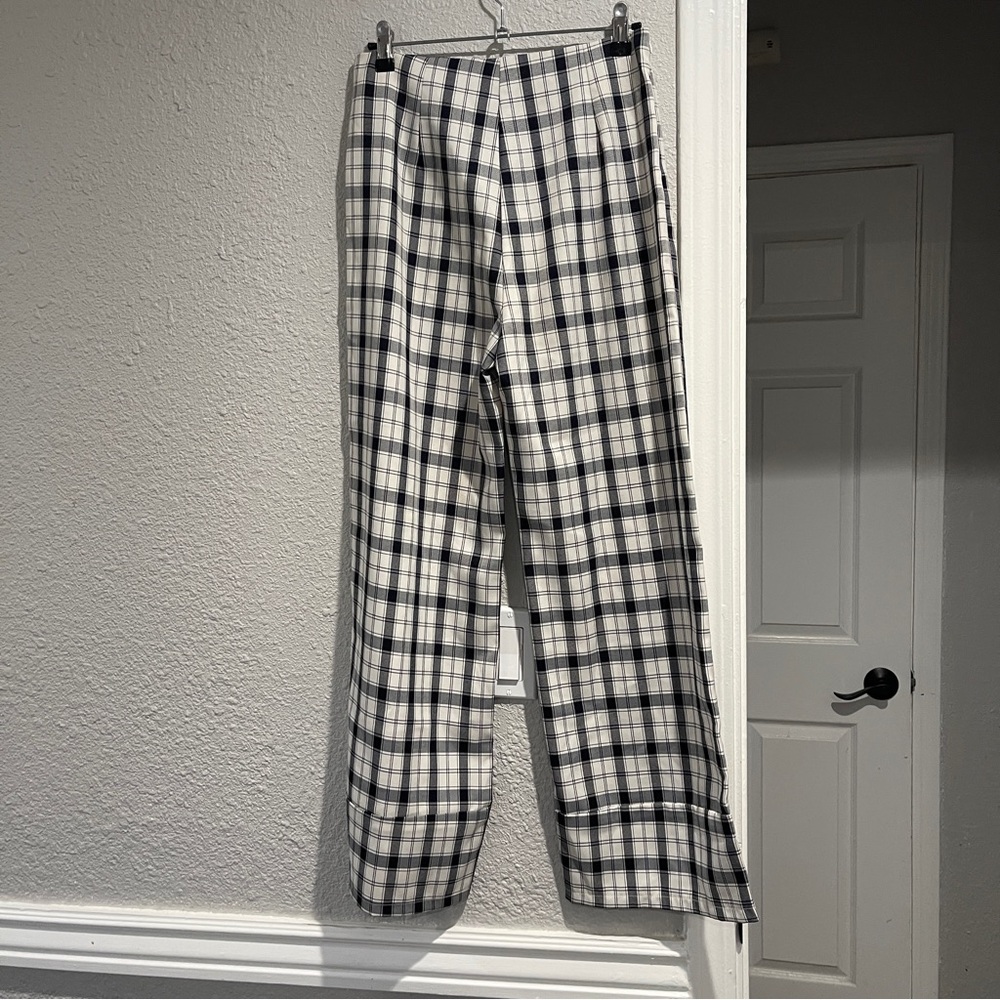 Princess Polly plaid cropped pant in Black and white  6 - Picture 6 of 8